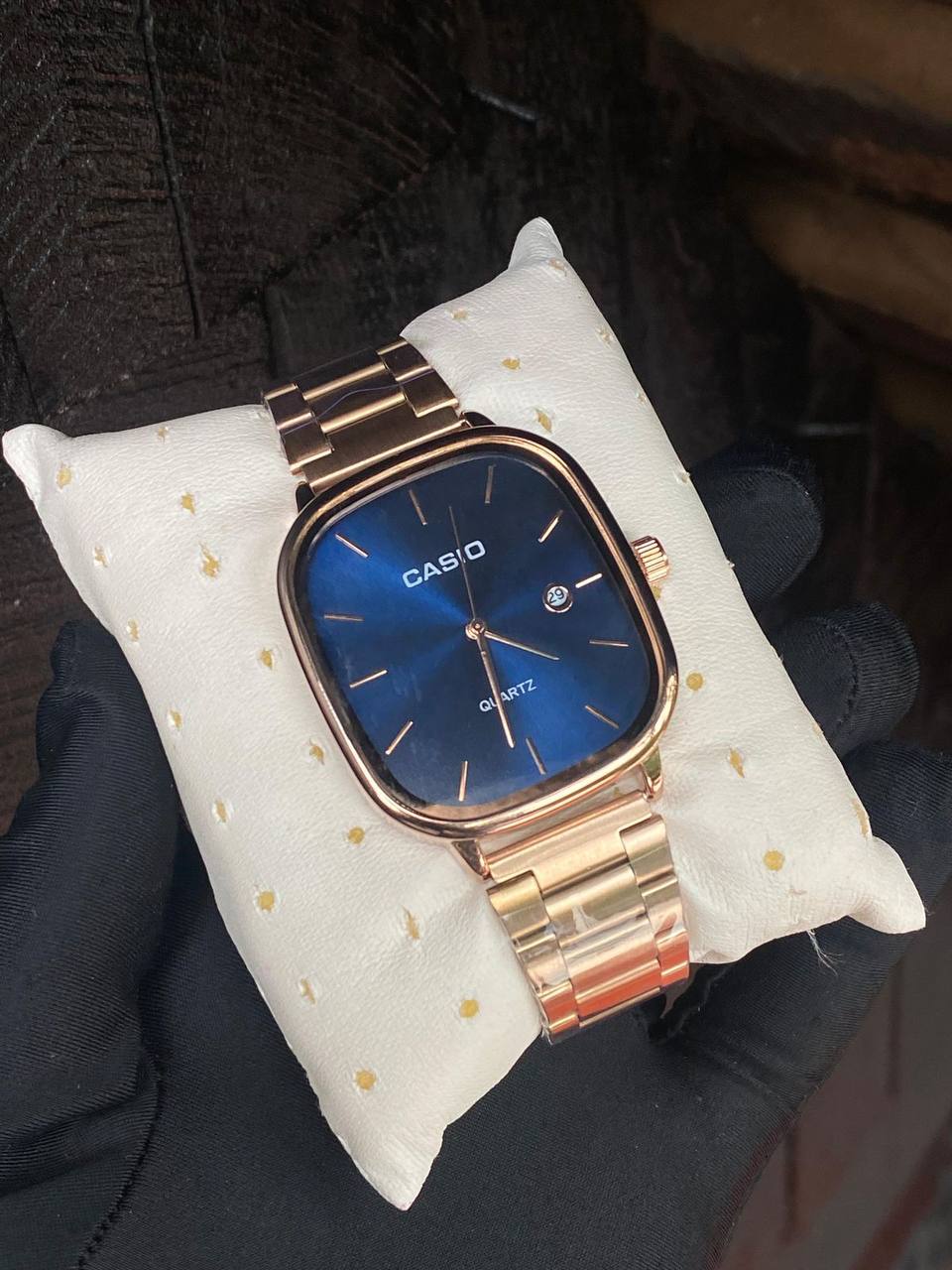 CASIO SQUARE UNISEX DATE DISPLAY WATER RESISTANT BATTERY POWERED CASIO BRANDED BOX ENQUIRIES