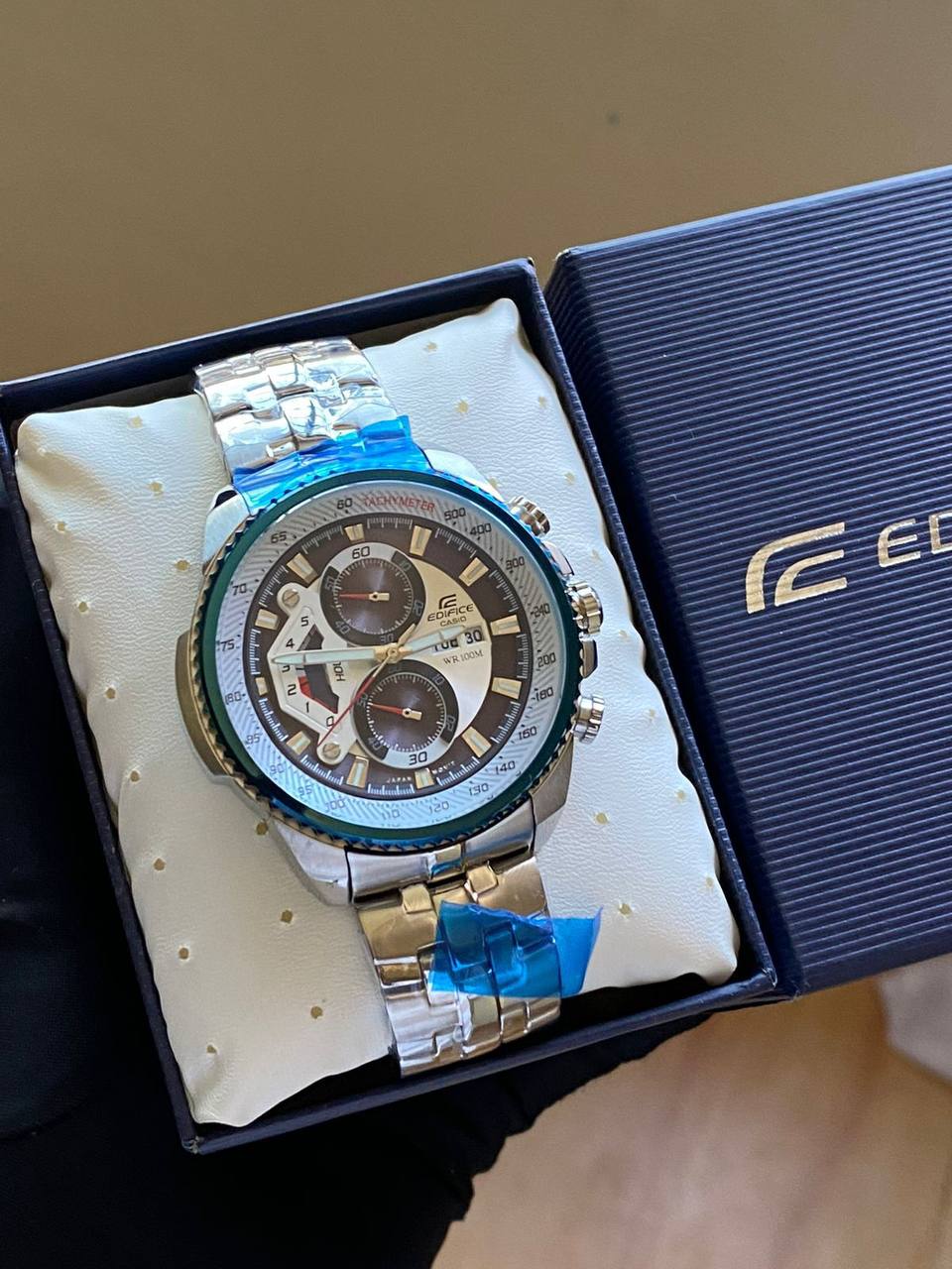 #CASIO EDIFICE DAY AND DATE DISPLAY FULL CHRONOGRAPH NON FADE STOPWATCH WATERPROOF COMES CASIO EDIFICE BRANDED BOX AND MANUAL ENQUIRIES