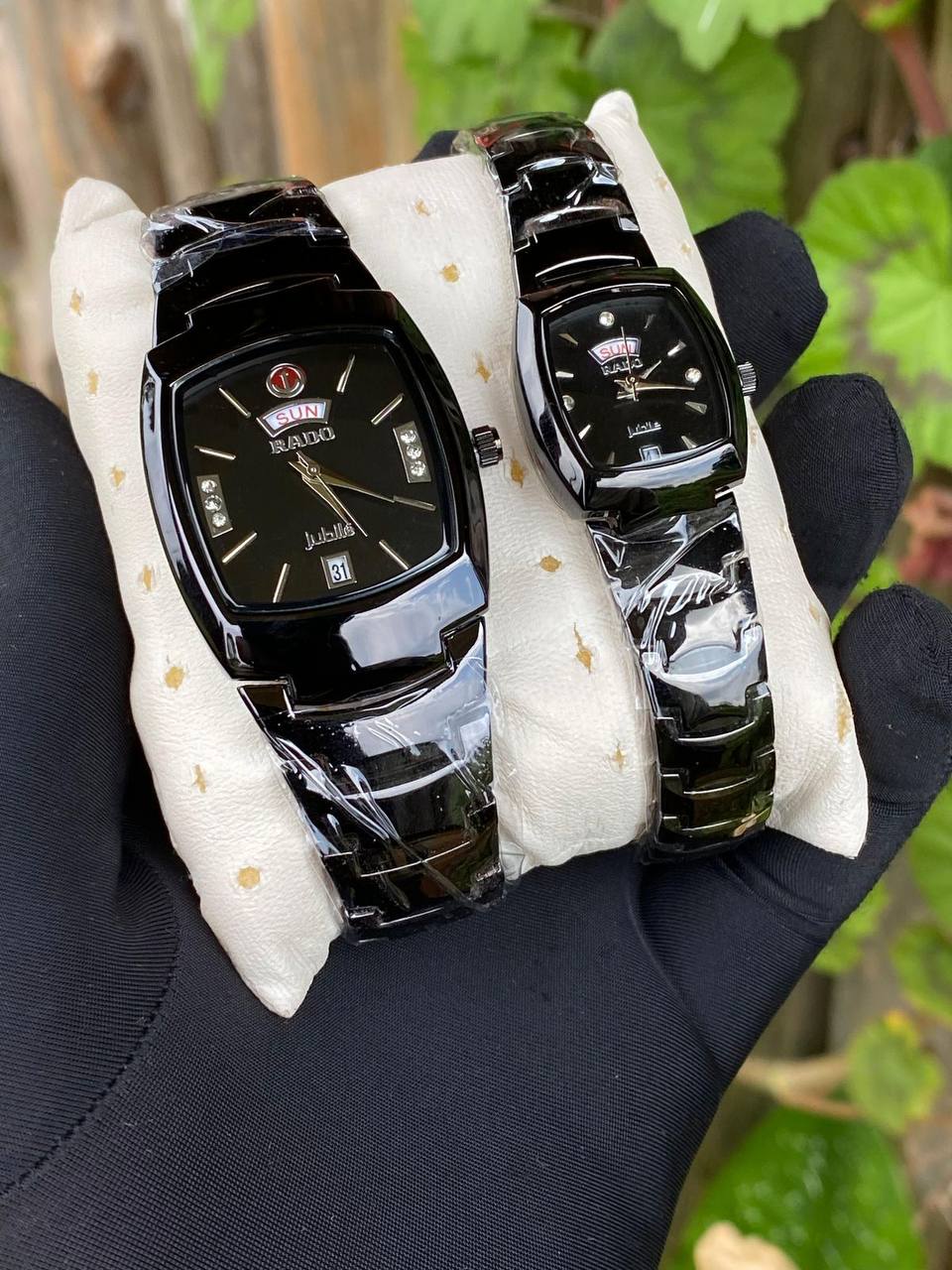 RADO COUPLE SET SINGLE PIECE DAY AND DATE DISPLAY WATER RESISTANT BATTERY POWERED ENQUIRIES