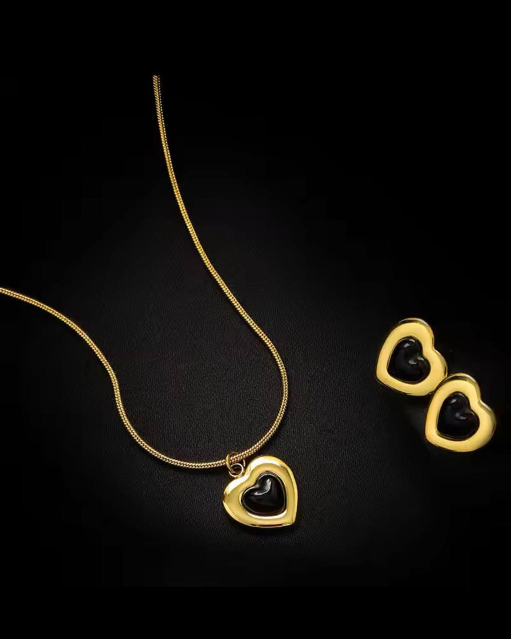 MATCHING JEWELLERY SET NECKLACE EARRINGS ⃣HYPOALLERGENIC ⃣STAINLESS STEEL ⃣NON FADE JEWELLERY BOX & ENQUIRIES