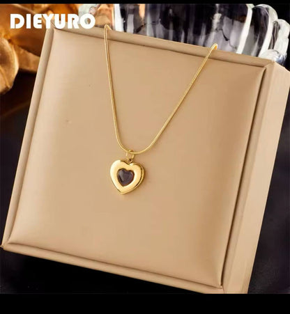 MATCHING JEWELLERY SET NECKLACE EARRINGS ⃣HYPOALLERGENIC ⃣STAINLESS STEEL ⃣NON FADE JEWELLERY BOX & ENQUIRIES