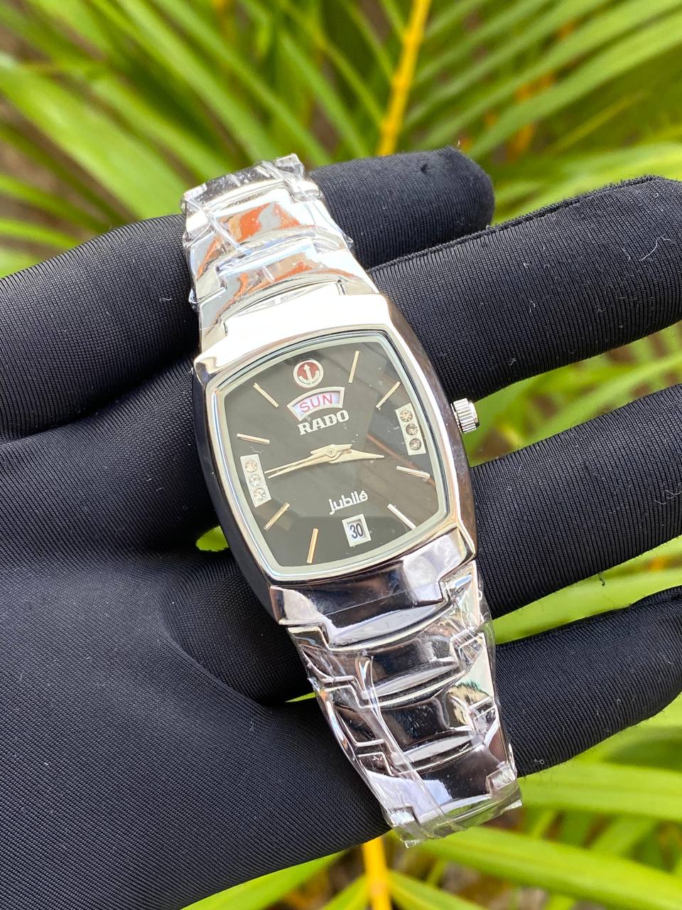 RADO GENTS WATCH DAY&DATE DISPLAY STAINLESS STEEL BATTERY POWERED WATER RESISTANT ENGRAVING SERVICES PER WORD,300 LOGO ENQUIRIES