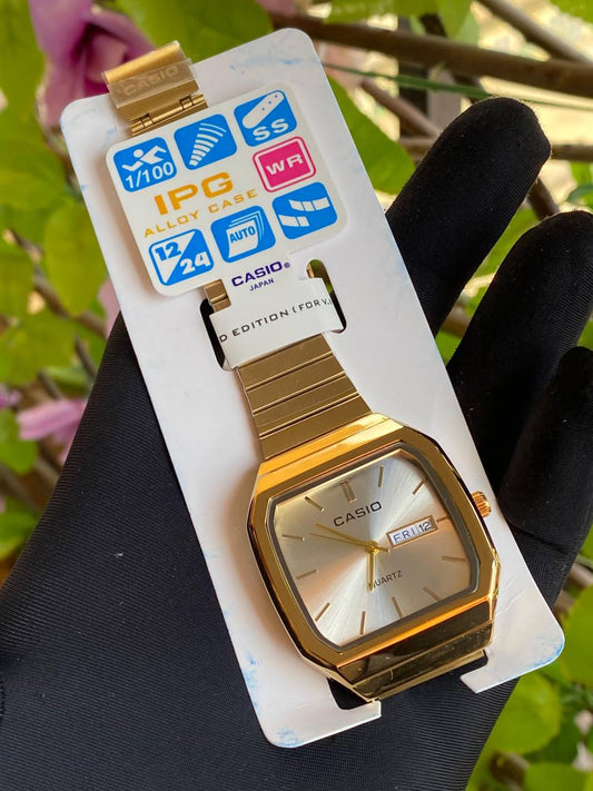 CASIO DAY & DATE UNISEX DAY & DATE DISPLAY WATER RESISTANT BATTERY POWERED CASIO BRANDED BOX RED