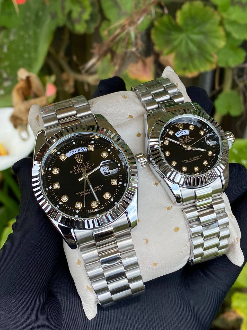 ROLEX COUPLE WATCHES SINGLE PIECE DAY AND DATE DISPLAY WATER RESISTANT BATTERY POWERED ENGRAVING SERVICES ENQUIRIES