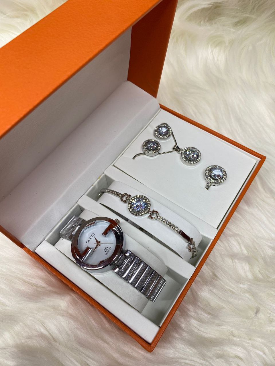 SILVER A SET OF WATCH BRACELET NECKLACE EARRINGS RING