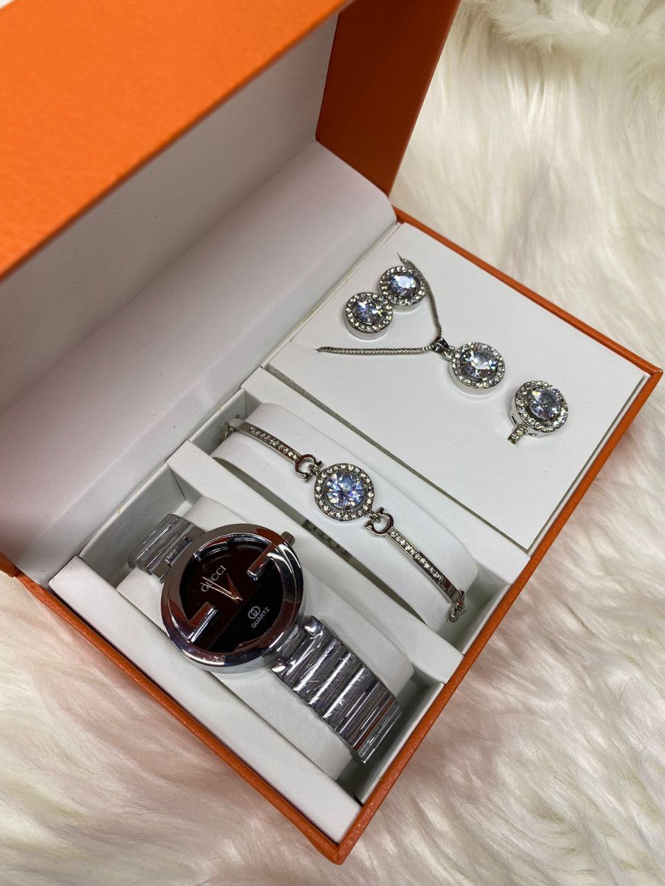 SILVER A SET OF WATCH BRACELET NECKLACE EARRINGS RING