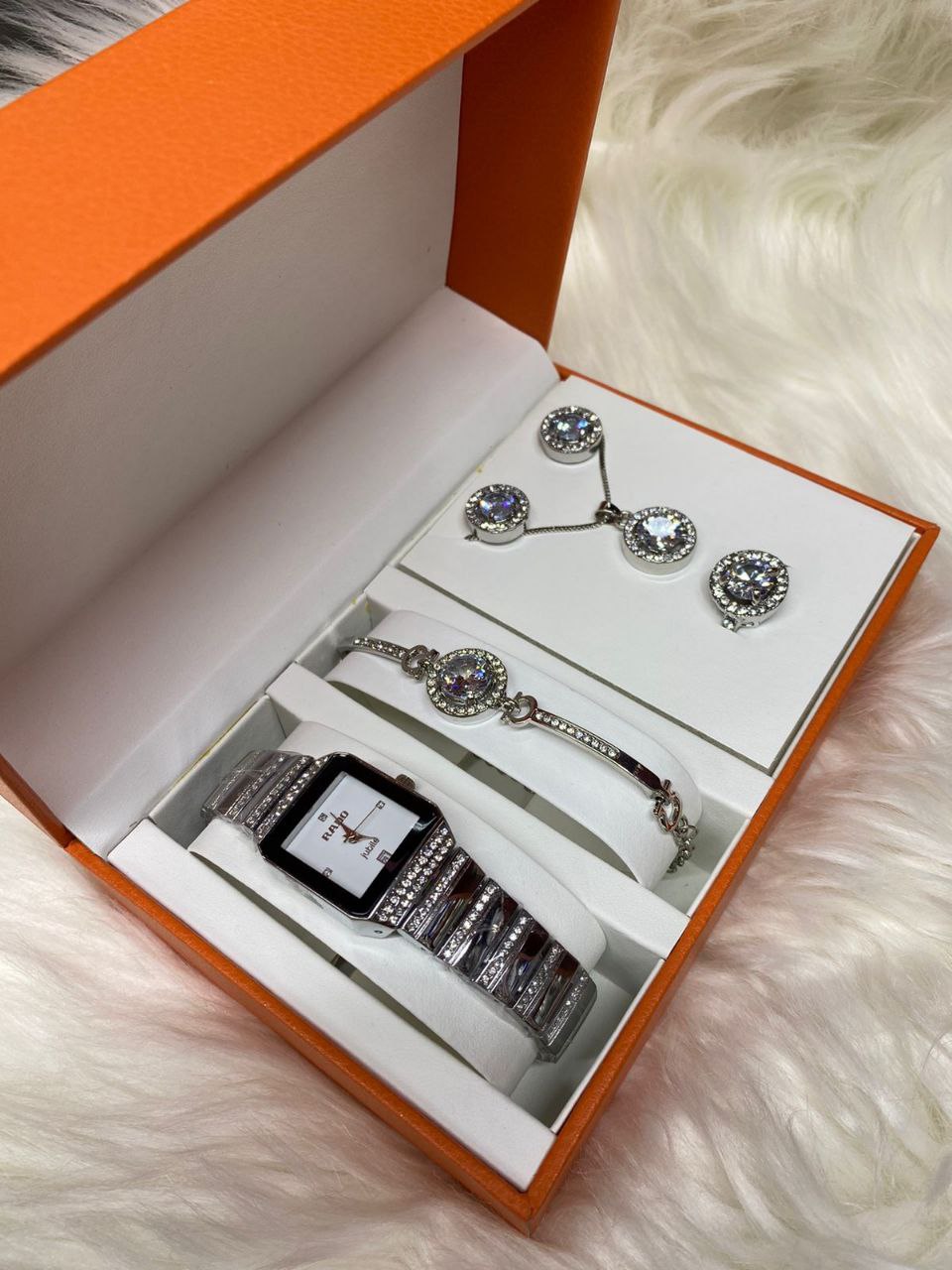 SILVER A SET OF WATCH BRACELET NECKLACE EARRINGS RING
