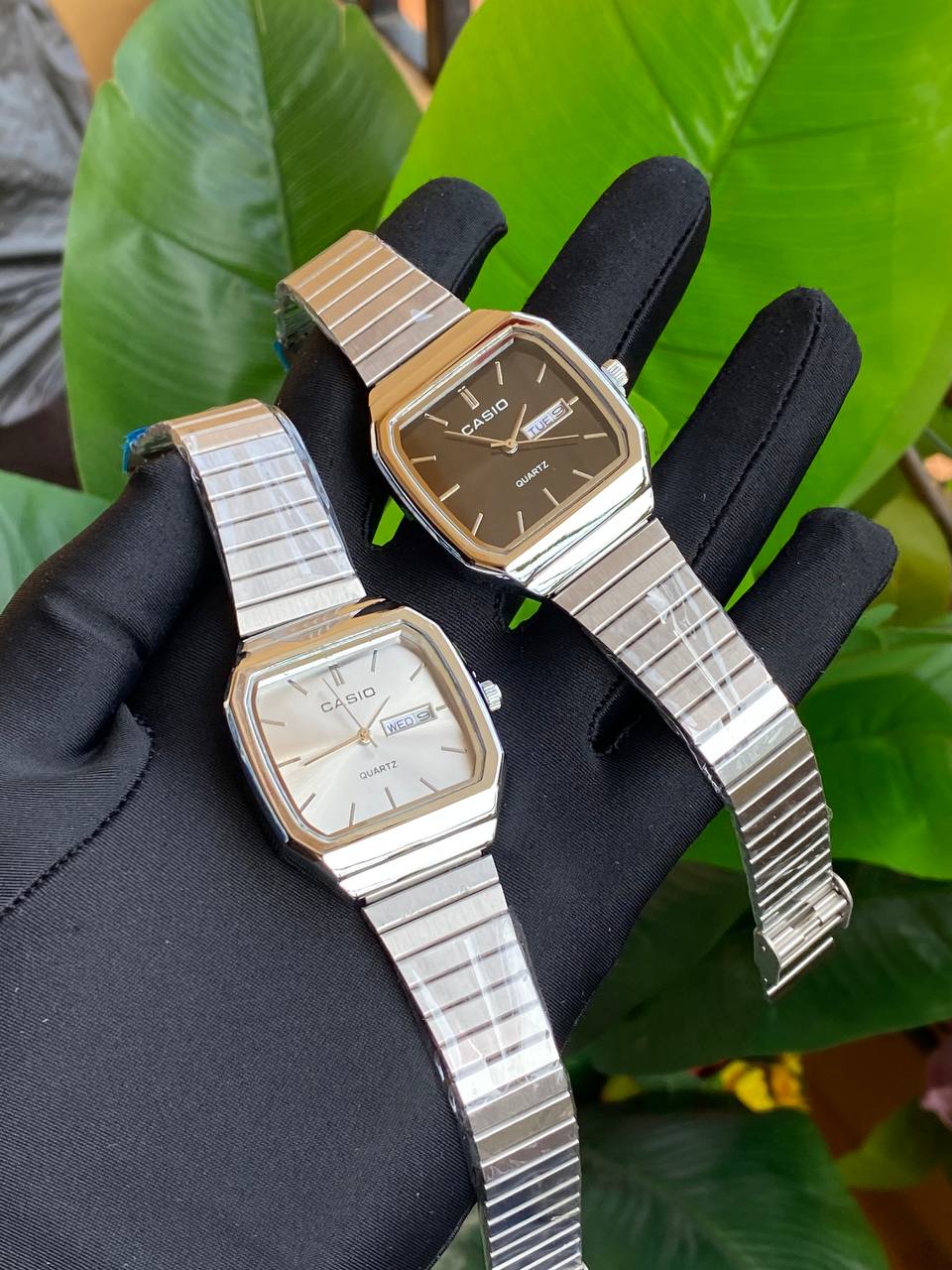 CASIO SQUARE DAY & DATE DATE & DAY DISPLAY WATER RESISTANT BATTERY POWERED CASIO BRANDED BOX ENGRAVING SERVICES