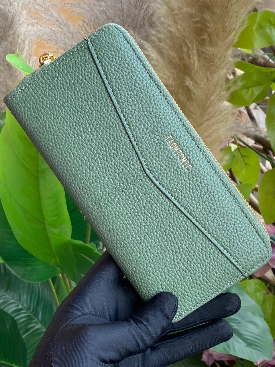 HIGH QUALITY LADIES PURSE PARTITIONED WITH ZIP ENQUIRIES