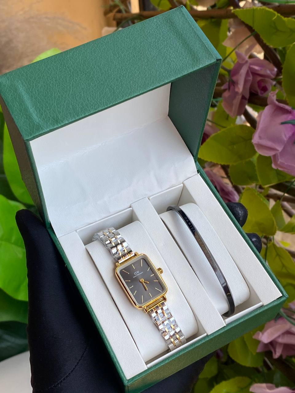 DANIEL WELLINGTON LADIES WATCH X BRACELET ⃣STAINLESS STEEL WATCH AND BRACELET ⃣FADE FREE ⃣WATER RESISTANT WATCH TWIN BOX WE OFFER ENGRAVING SERVICES ENQUIRIES