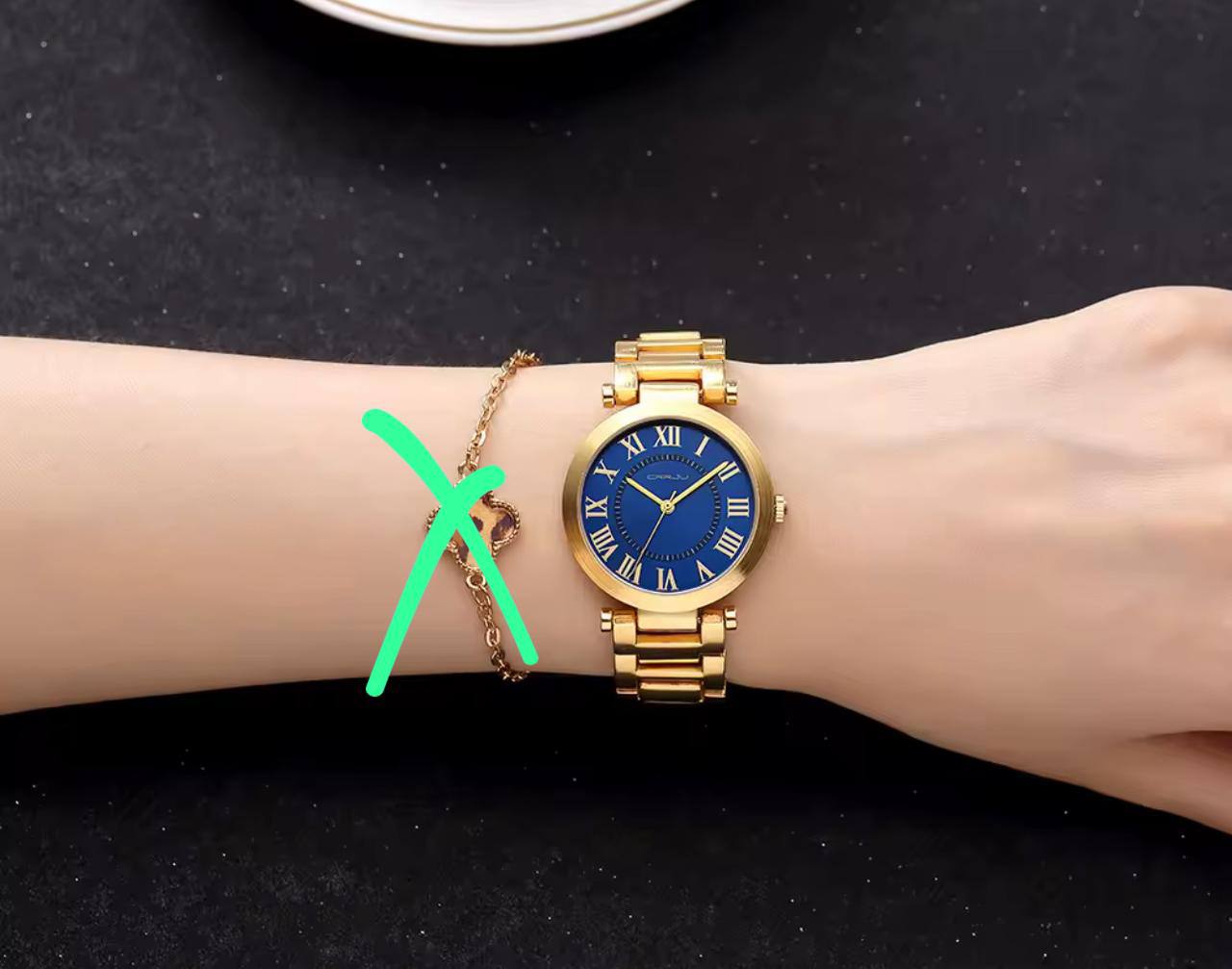 CRRJU LADIES WATCH 2 COLOURS DATE DISPLAY ADJUSTABLE MESH STRAP WATER RESISTANT BATTERY POWERED ENGRAVING