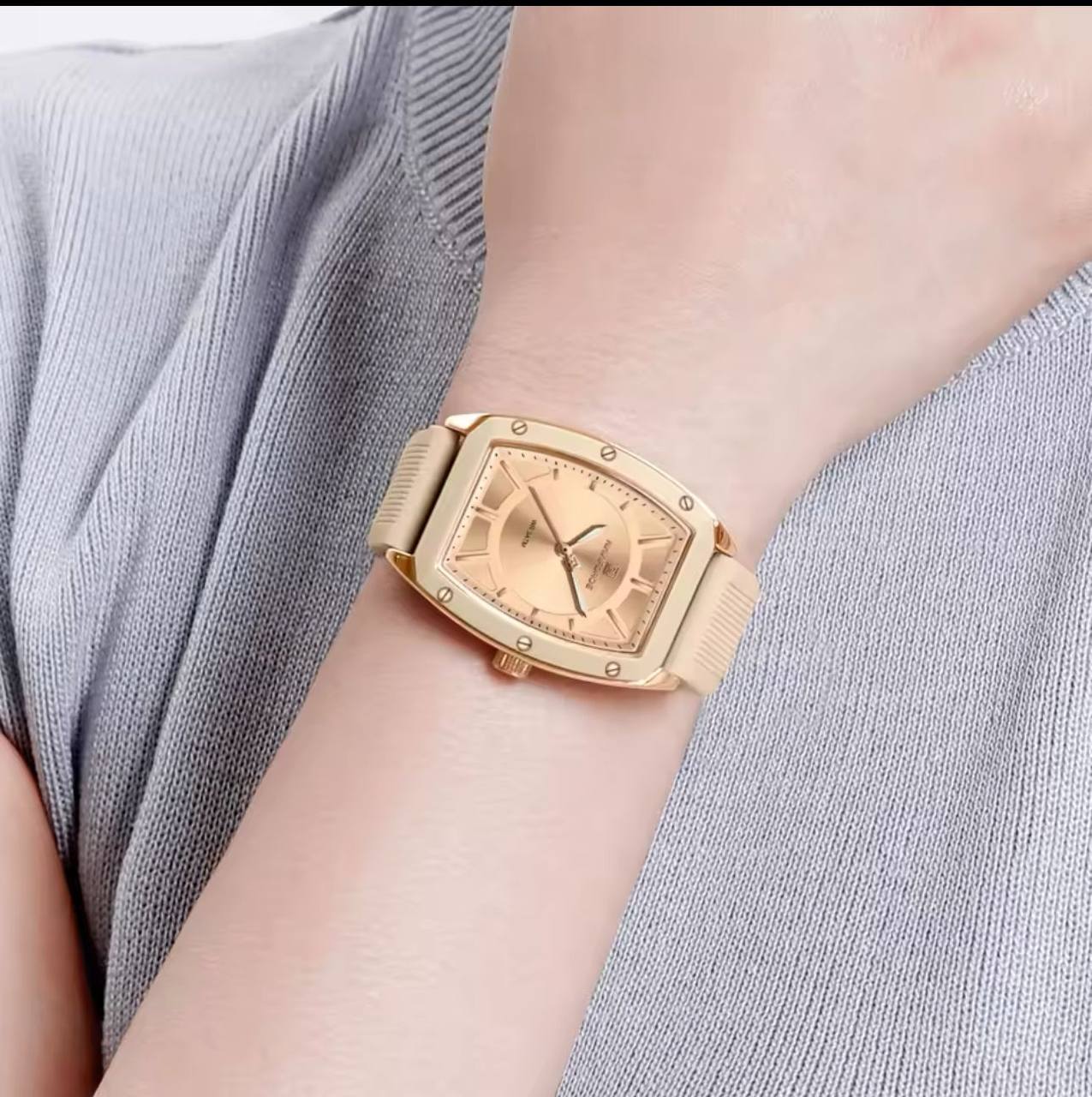 NAVIFORCE NF8051 5 COLOURS CHRONOGRAPH DATE DISPLAY WATERPROOF SILICON STRAP LUMINOUS HANDS ENGRAVING FROM & ENQUIRIES