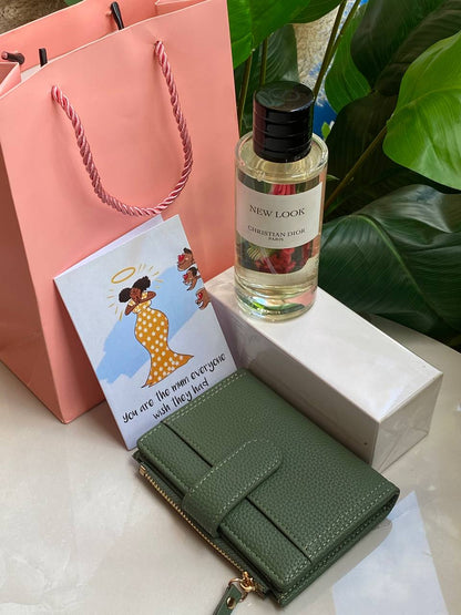 MOTHERS DAY GIFT PACK 🧧PERFUME TESTER 🧧WALLET/PURSE 🧧GIFT CARD GIFT BAG WE OFFER ENGRAVING SERVICES (A MESSAGE MUM ON ITEMS) ENQUIRIES
