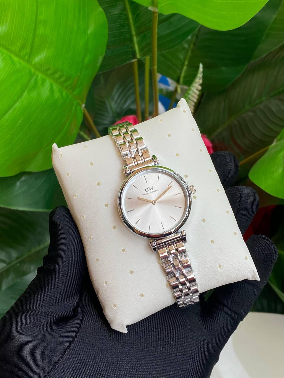 LIGE LG9936B FULL CHRONOGRAPH(DAY,24HRS,DATE) WATERPROOF 30M LUMINOUS HANDS ULTRA THIN DESIGN STAINLESS STEEL BAND(MESH STRAP) COMES A LIGE BRANDED BOX ENGRAVING SERVICES ENQUIRIES