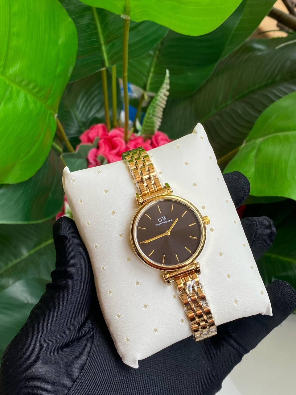 LIGE LG9936B FULL CHRONOGRAPH(DAY,24HRS,DATE) WATERPROOF 30M LUMINOUS HANDS ULTRA THIN DESIGN STAINLESS STEEL BAND(MESH STRAP) COMES A LIGE BRANDED BOX ENGRAVING SERVICES ENQUIRIES