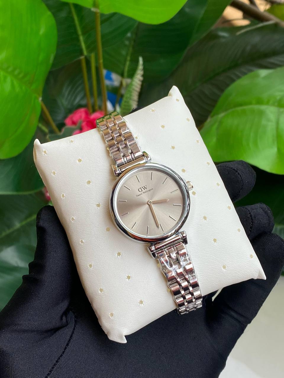 LIGE LG9936B FULL CHRONOGRAPH(DAY,24HRS,DATE) WATERPROOF 30M LUMINOUS HANDS ULTRA THIN DESIGN STAINLESS STEEL BAND(MESH STRAP) COMES A LIGE BRANDED BOX ENGRAVING SERVICES ENQUIRIES