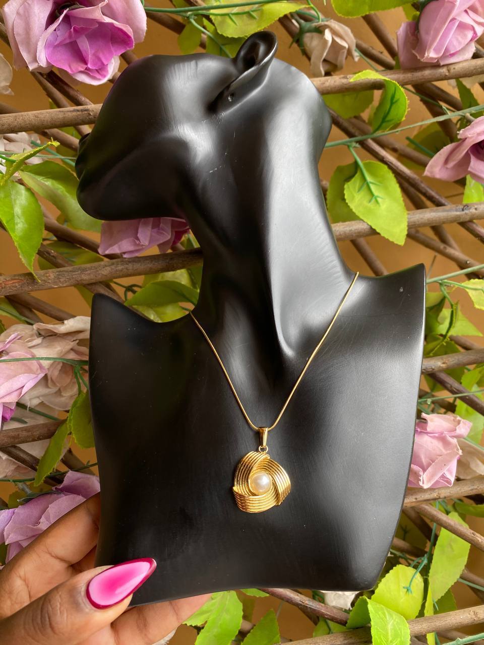 STAINLESS STEEL NECKLACES NON-FADE/TARNISH FREE STAINLESS STEEL MATERIAL WE OFFER ENGRAVING SERVICES NECKLACE BOX ENQUIRIES