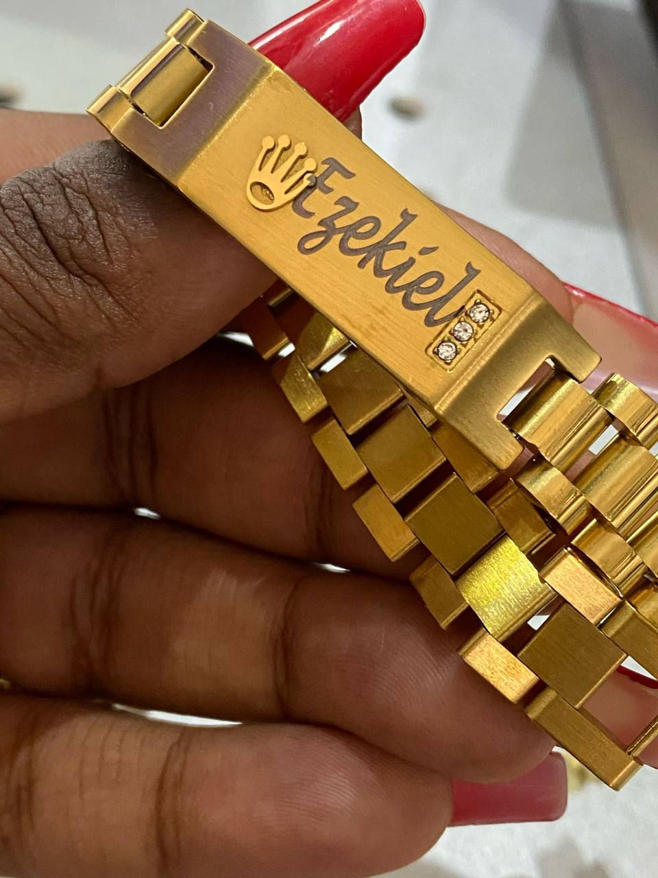 ENGRAVING SERVICES FROM LOGOS FROM PERSONALIZE GIFTS CUSTOM SPECIAL MESSAGES EXQUISITE DETAILS LASTING IMPRESSION ENQUIRIES