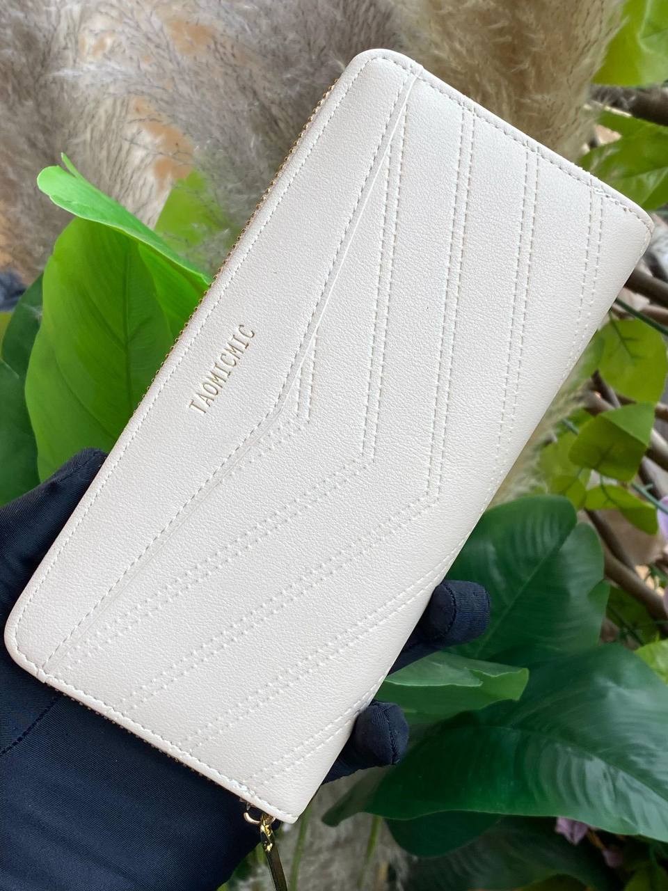 HIGH QUALITY LADIES PURSE PARTITIONED WITH ZIP ENQUIRIES