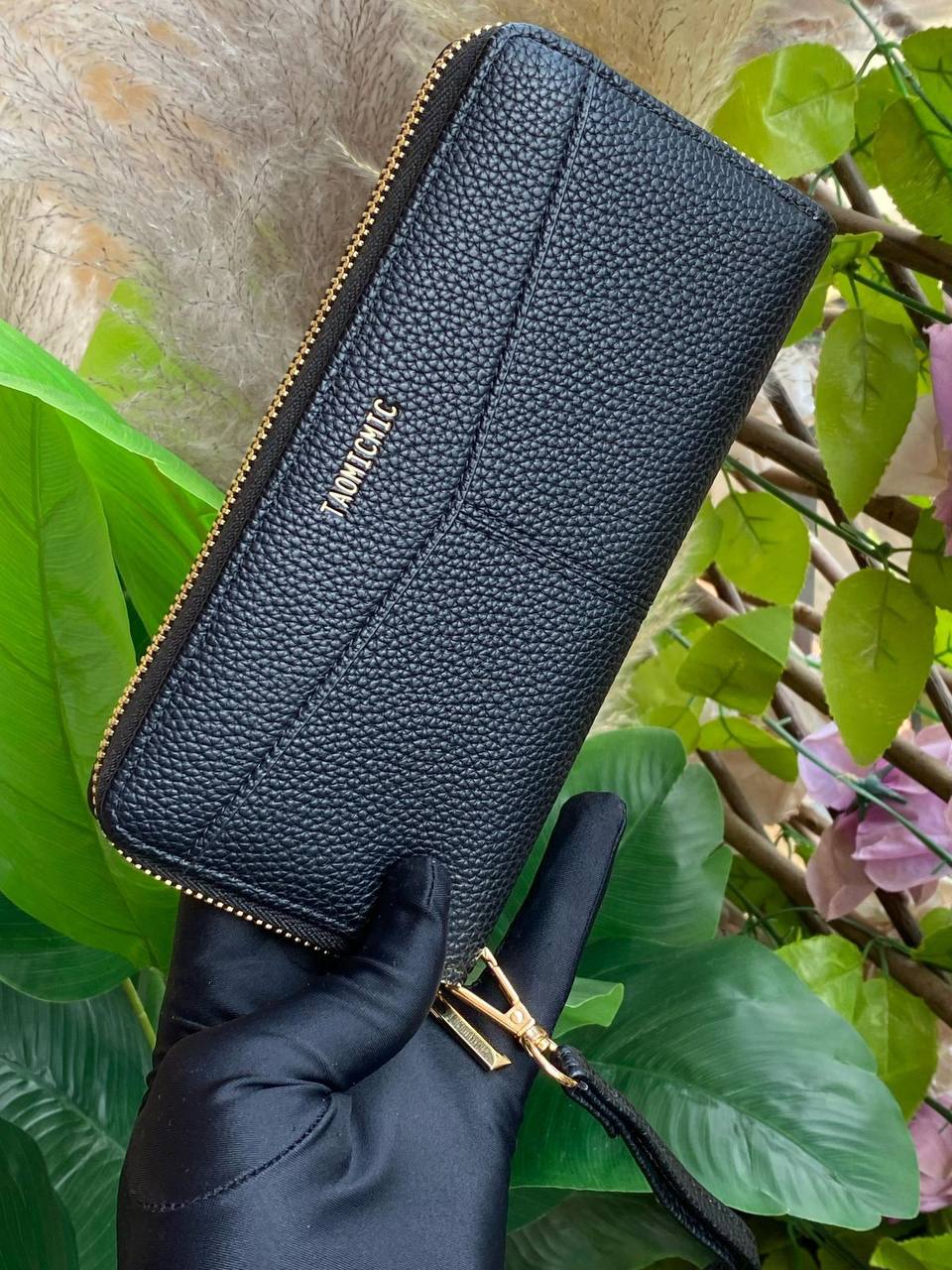 HIGH QUALITY LADIES PURSE PARTITIONED WITH ZIP ENQUIRIES