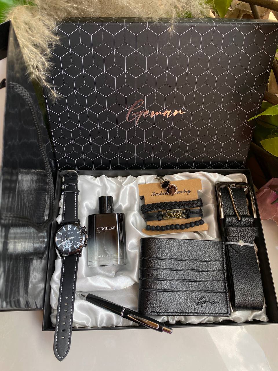 ARRIVALS 7 1 MEN QUALITY GIFT PACK PERFUME WALLET BELT WATCH EXECUTIVE PEN 3 BANGLES SHIRT CUFFLINKS GIFT BAG ENGRAVING SERVICES ENQUIRIES