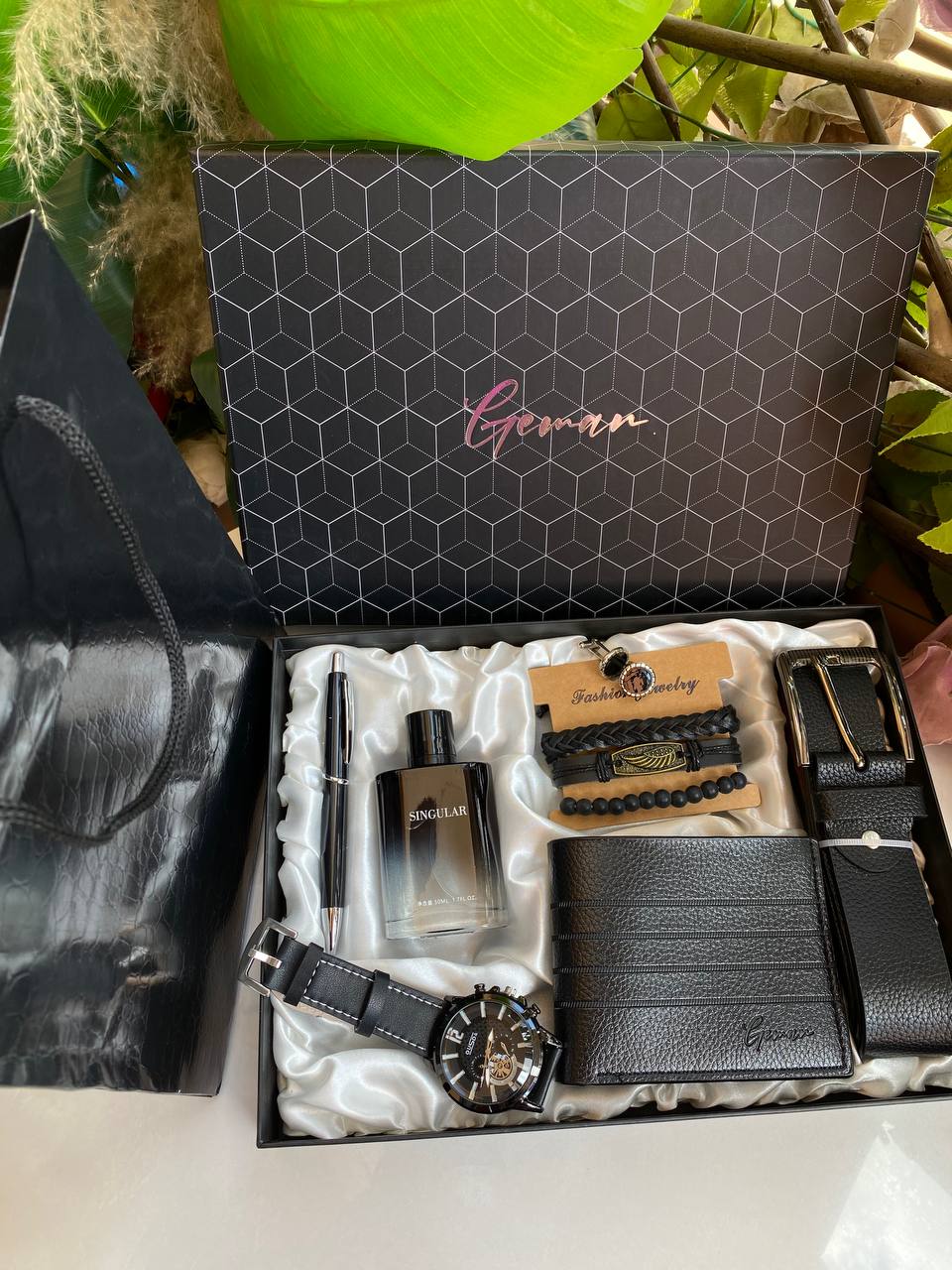 ARRIVALS 7 1 MEN QUALITY GIFT PACK PERFUME WALLET BELT WATCH EXECUTIVE PEN 3 BANGLES SHIRT CUFFLINKS GIFT BAG ENGRAVING SERVICES ENQUIRIES