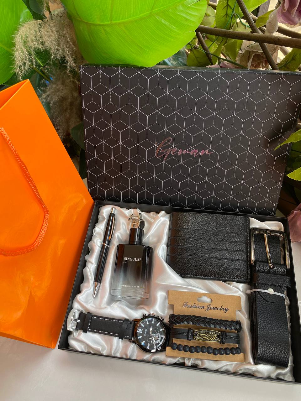 ARRIVALS 7 1 MEN QUALITY GIFT PACK PERFUME WALLET BELT WATCH EXECUTIVE PEN 3 BANGLES SHIRT CUFFLINKS GIFT BAG ENGRAVING SERVICES ENQUIRIES