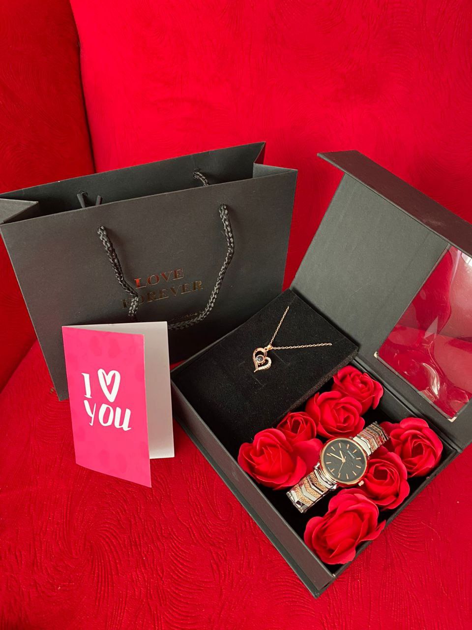 A SET OF FLOWER BOX AND BAG NECKLACE WATCH I LOVE YOU CARD BOX ,BAG,NECKLACE,CARD