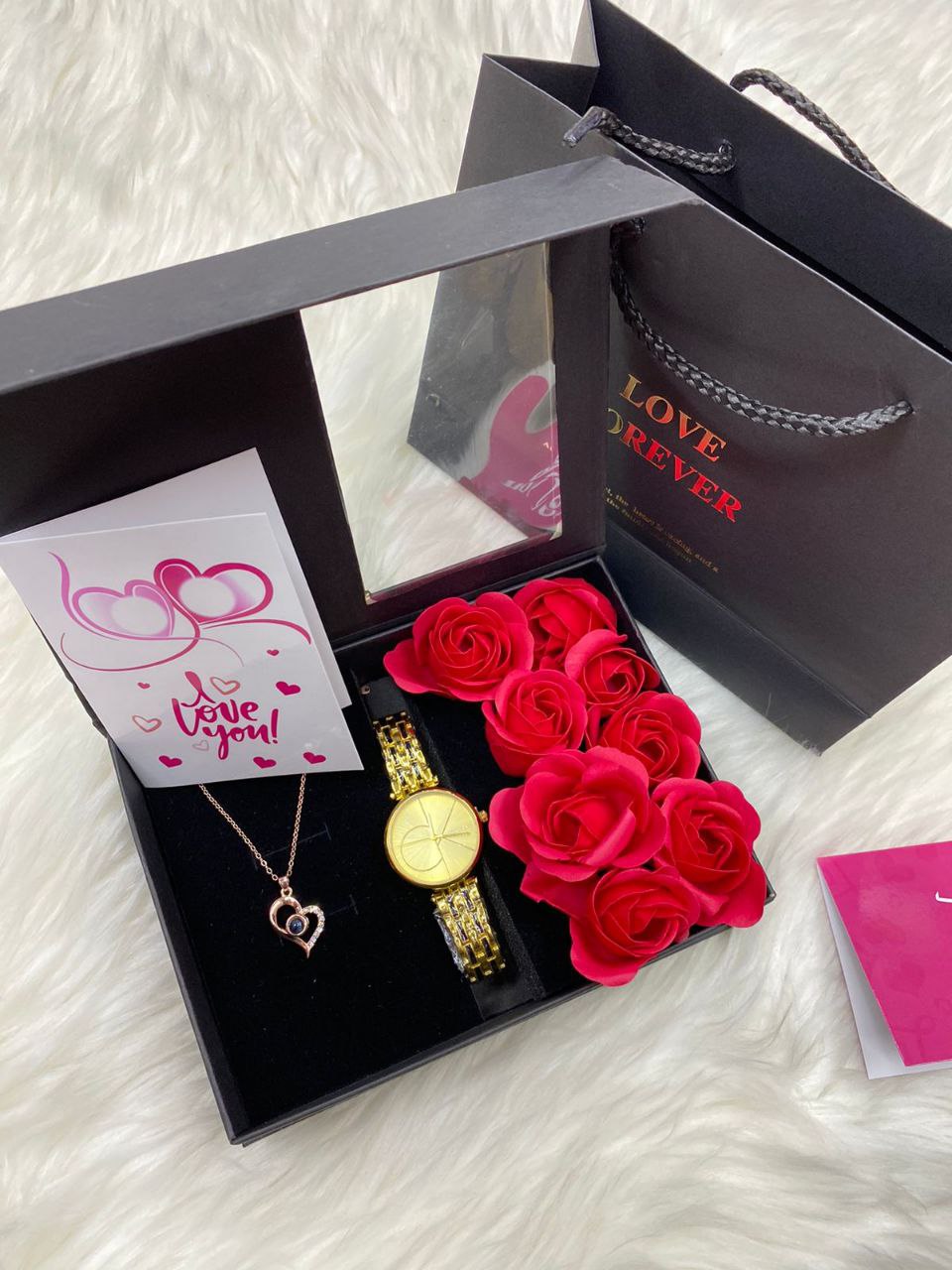 A SET OF NECKLACE WATCH BOX,BAG CARD