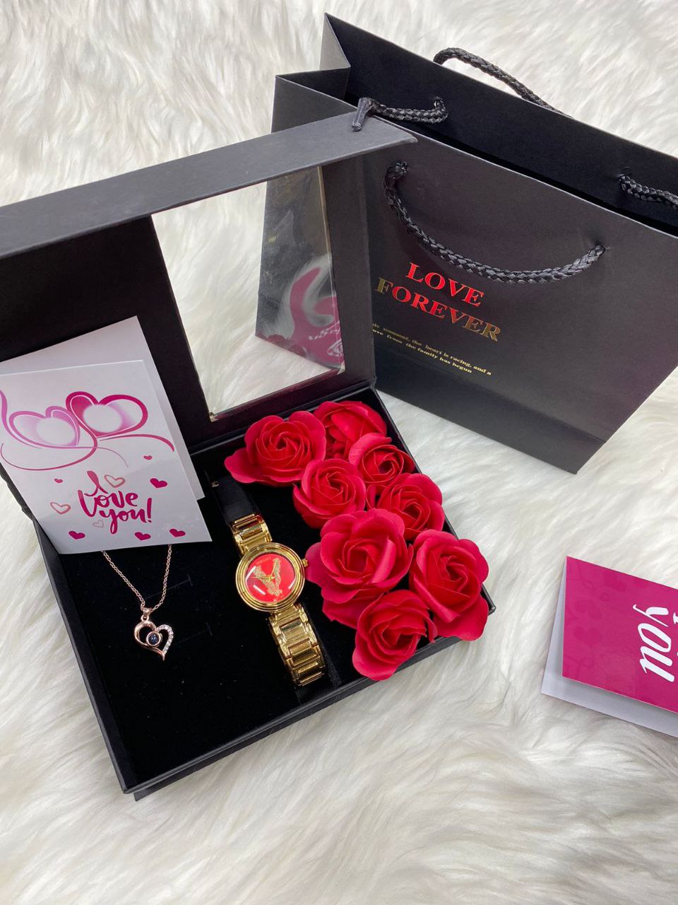 A SET OF NECKLACE WATCH BOX,BAG CARD