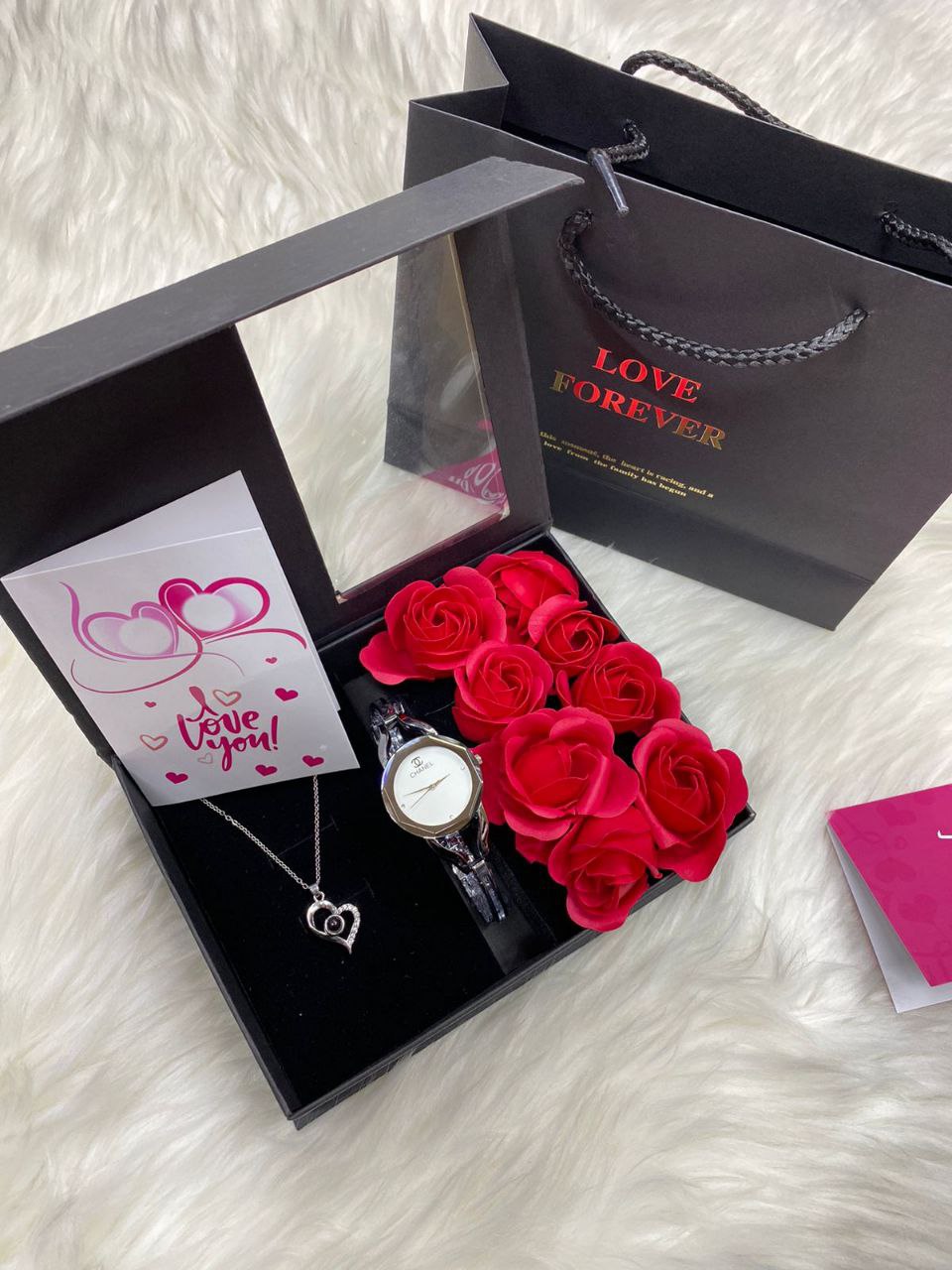 A SET OF NECKLACE WATCH BOX,BAG CARD