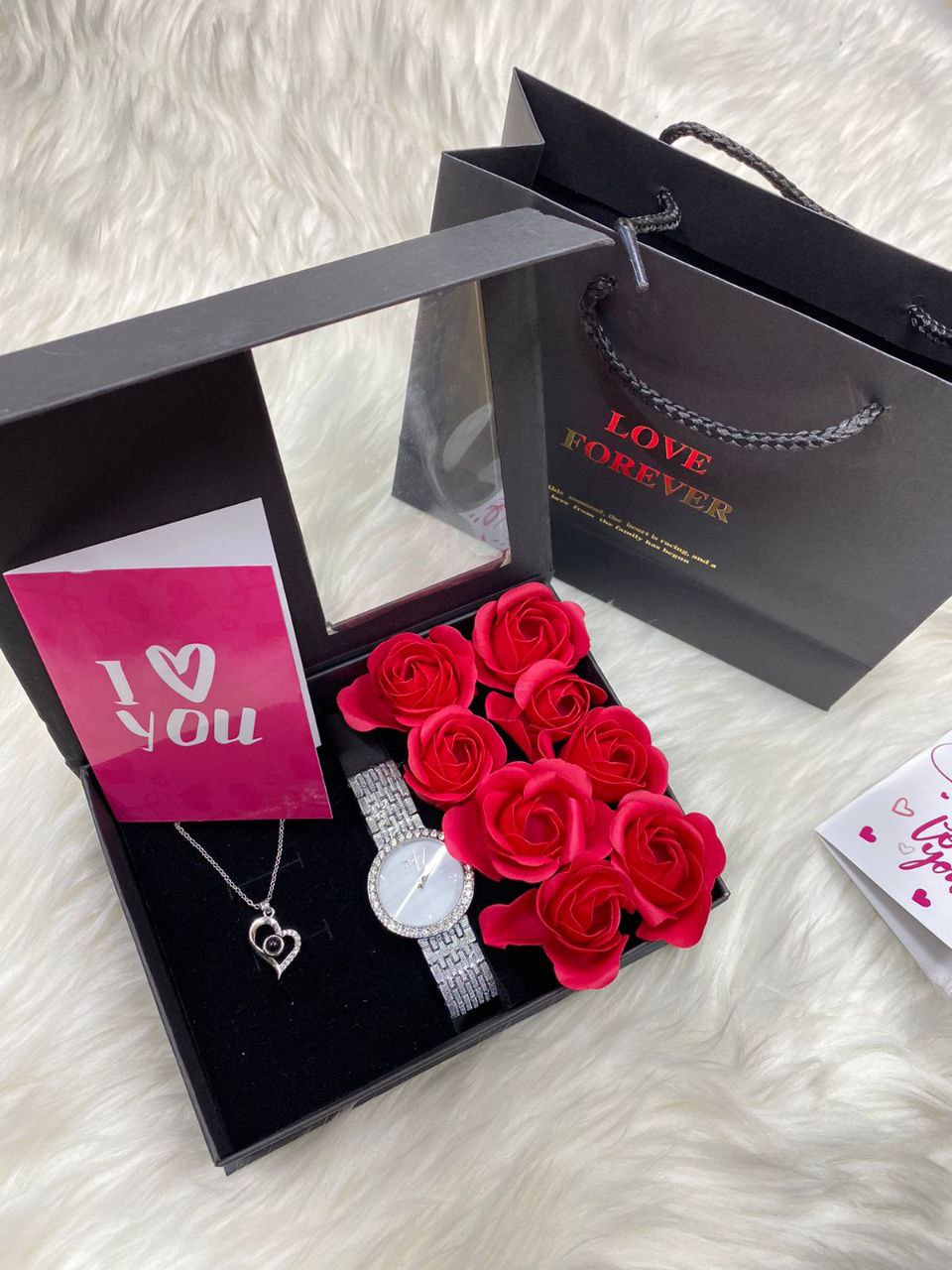 A SET OF NECKLACE WATCH BOX,BAG CARD