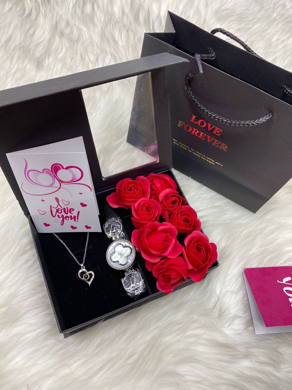 A SET OF NECKLACE WATCH BOX,BAG CARD