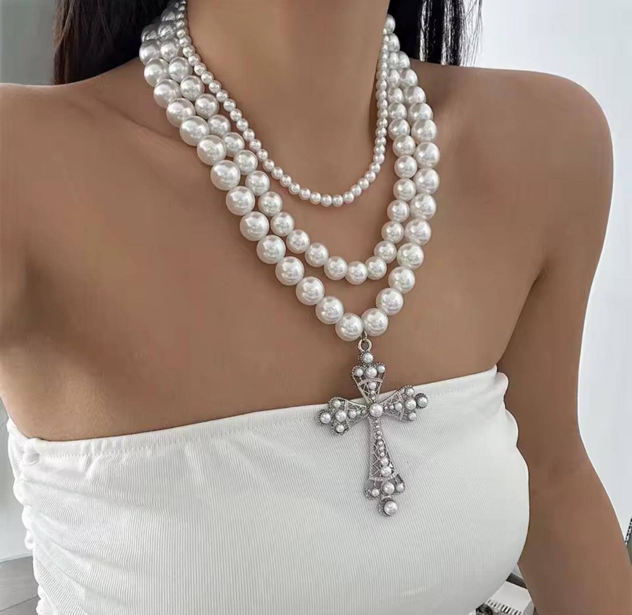 WHITE CROSS PENDANTS MULTILAYED PEARL NECKLACES