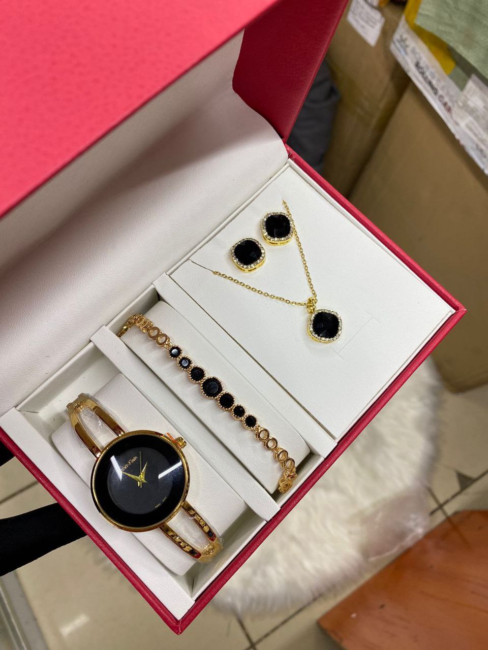 4 1 SETS WATCH BRACELET EARRINGS NECKLACE