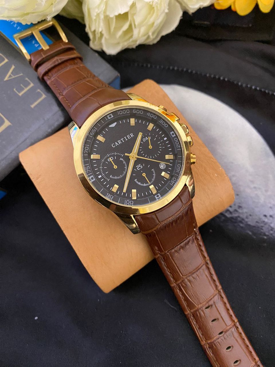 CARTIER CHRONOGRAPH DATE DISPLAY LEATHER STRAP