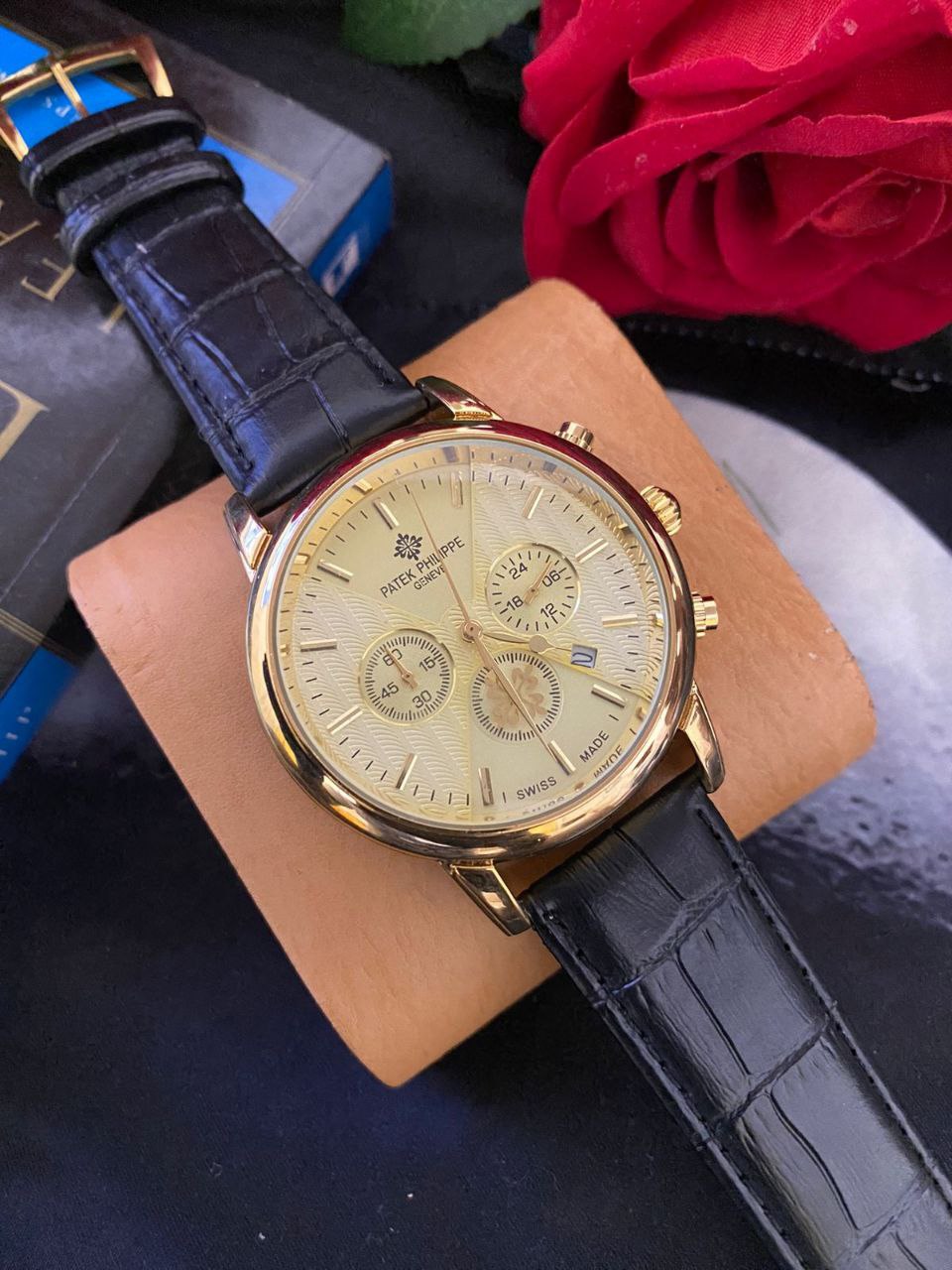 PATEK PHILIPPE DATE DISPLAY LEATHER STRAP CHRONOGRAPH