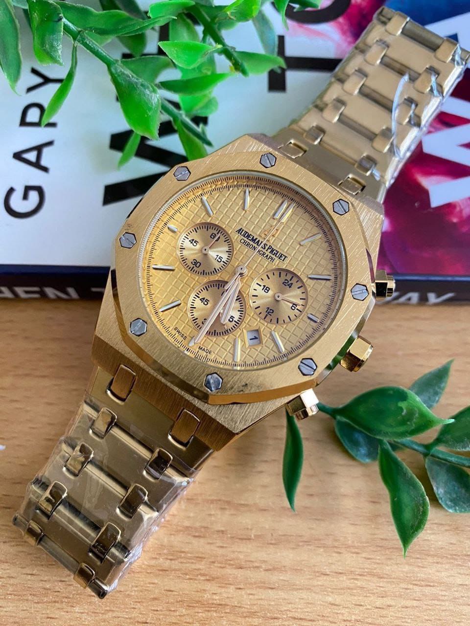 AUDEMAS PIGUET DATE DISPLAY DOUBLE LOCK CHRONOGRAPH WATER RESISTANT BATTERY POWERED