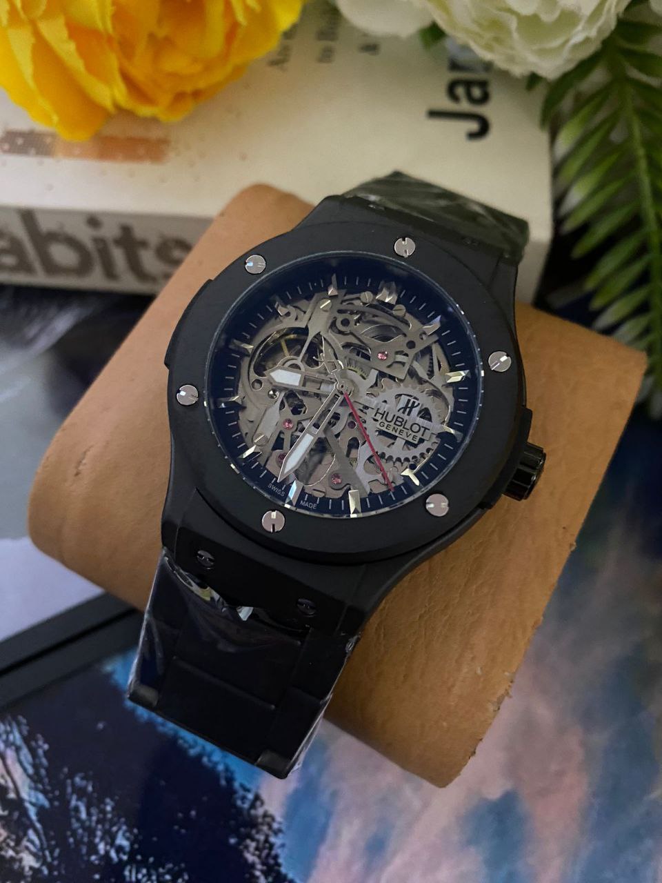 METTALIC HUBLOT AUTOMATIC STAINLESS STEEL WATER RESISTANT AUTOMATIC MOVEMENT