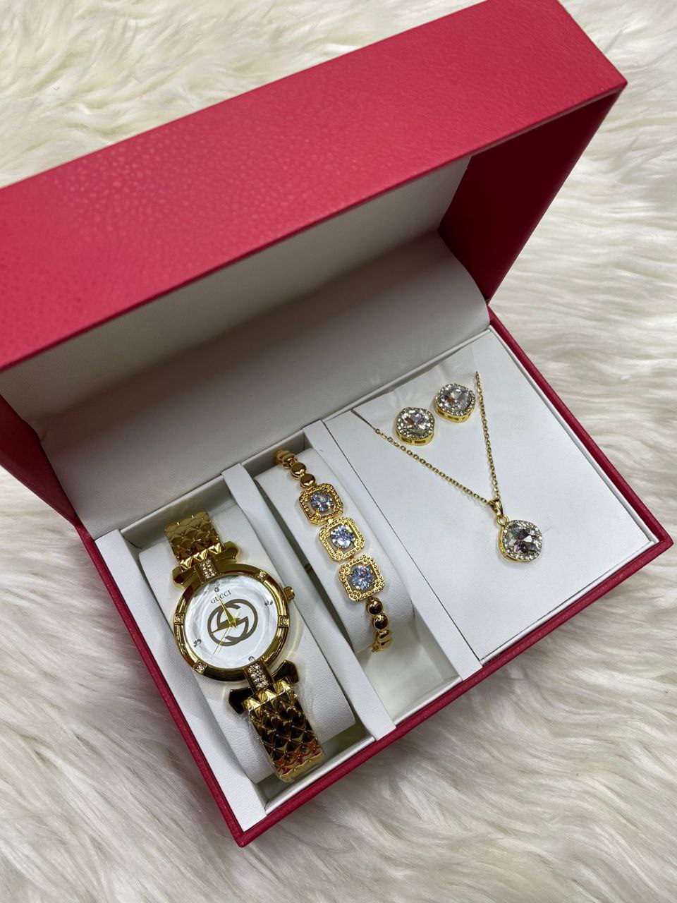 4 1 GIFT SET WATCH NECKLACE BRACELET EARRINGS