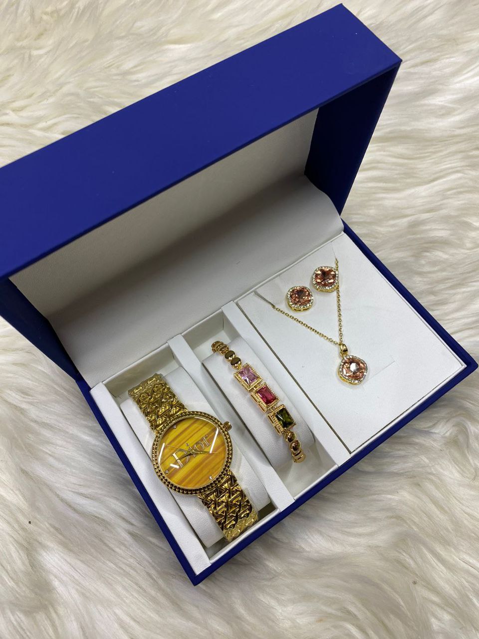 4 1 GIFT SET WATCH NECKLACE BRACELET EARRINGS