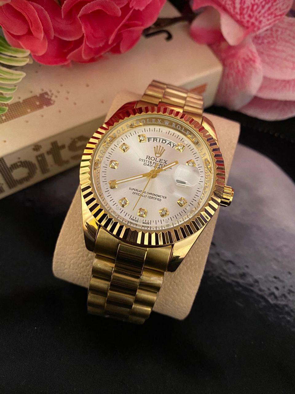 GENTS ROLEX WITH PERPETUAL CALENDAR FULL DAY DISPLAY DATE DISPLAY WATER RESISTANT BATTERY POWERED