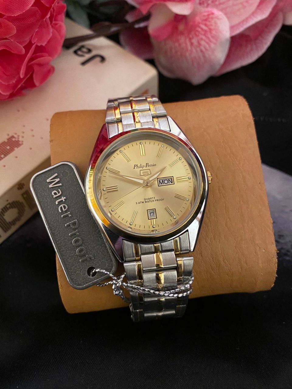 PHILIP PERSIO DAY&DATE DISPLAY WATERPROOF BATTERY POWERED GOLD TWO-TONE