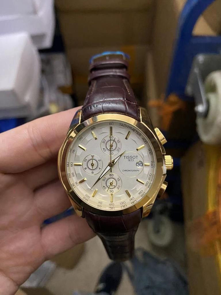 GENTS TISSOT LEATHER CHRONOGRAPH MOVEMENT DATE DISPLAY BATTERY POWERED WATER RESISTANT
