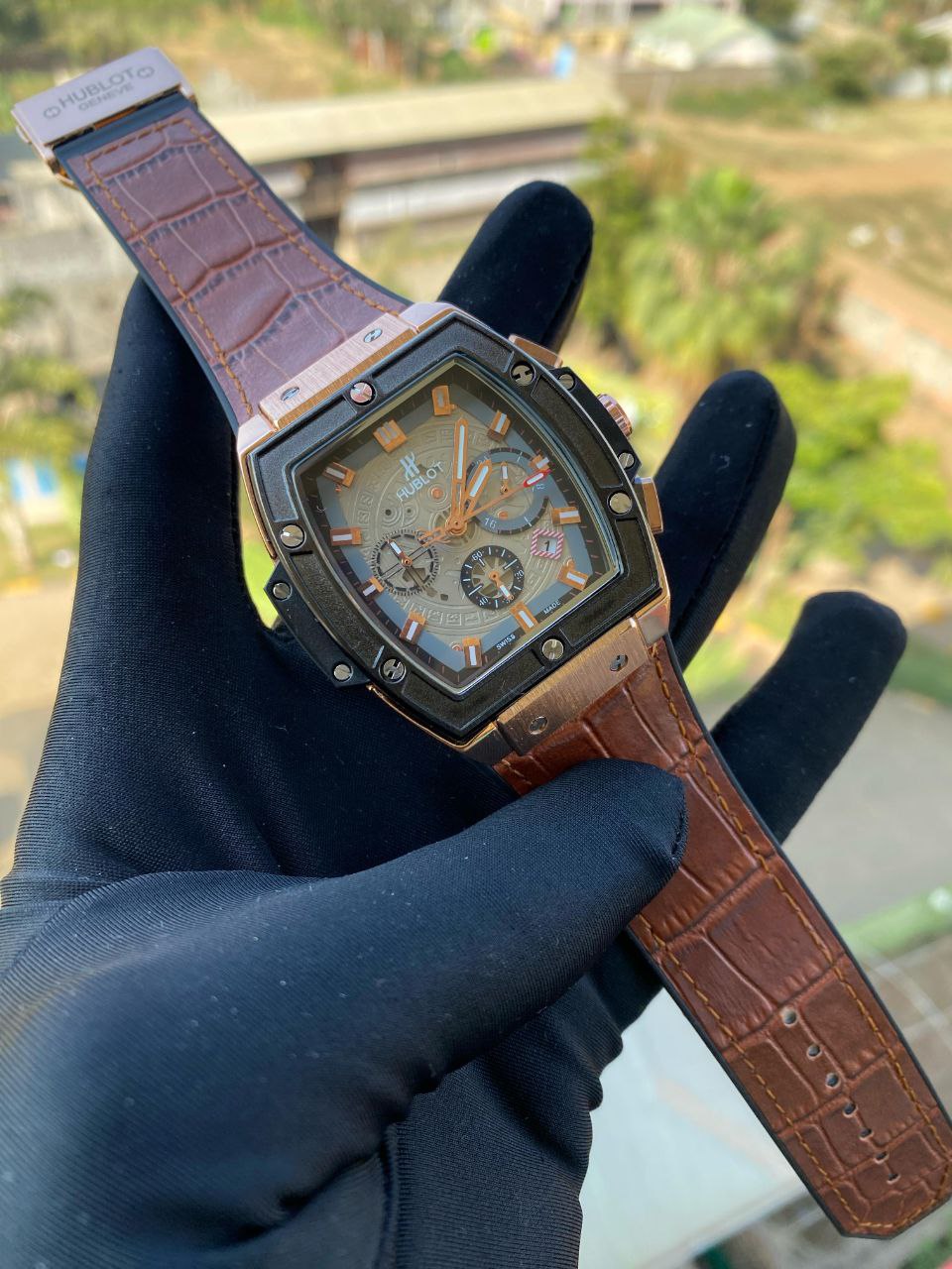 HUBLOT BIG BANG CHRONOGRAPH DATE DISPLAY WATER RESISTANT BATTERY POWERED HUBLOT BRANDED BOX