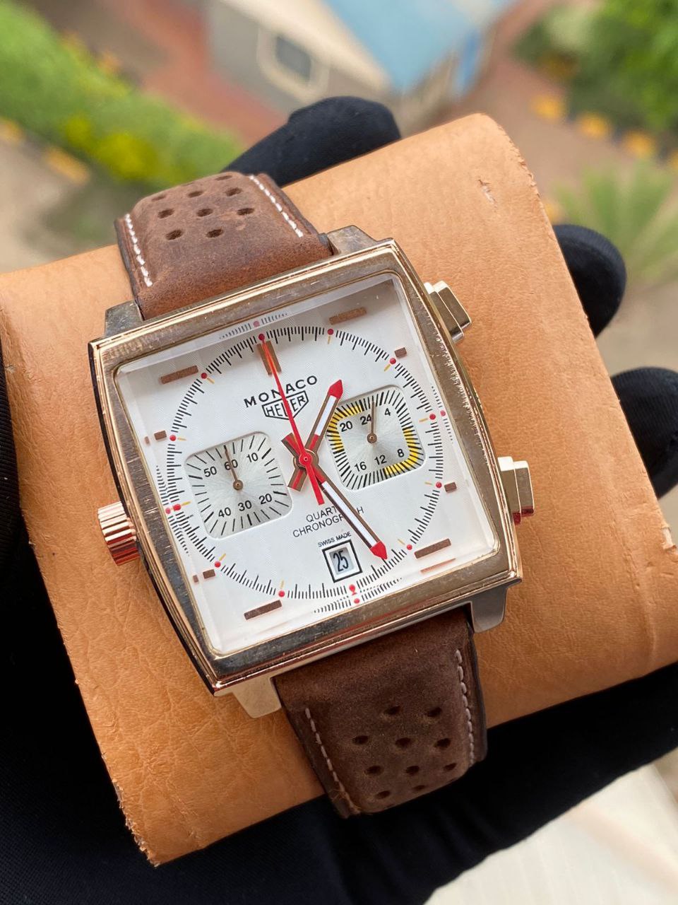 BRAND ALERT MONACO HEUR CHRONOGRAPH MEN WATCH CHRONOGRAPH MOVEMENT DATE DISPLAY NON-FADE STAINLESS STEEL FINISH WATER RESISTANT BATTERY POWERED SMOOTH SWEEPING MOVEMENT GIFT BAG