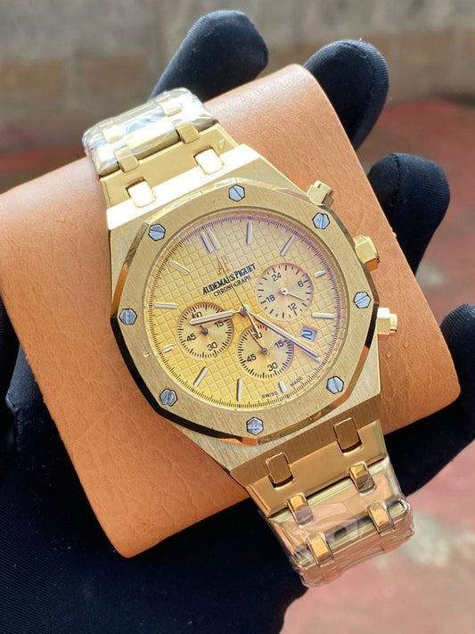 AUDEMAS PIGUET (A.P)GENTS WATCH DATE DISPLAY BATTERY POWERED WATER RESISTANT DOUBLE LOCK ENQUIRIES