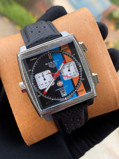 MONACO HEUR CHRONOGRAPH MEN WATCH CHRONOGRAPH MOVEMENT DATE DISPLAY NON-FADE STAINLESS STEEL FINISH WATER RESISTANT BATTERY POWERED SMOOTH SWEEPING MOVEMENT GIFT BAG ENQUIRIES