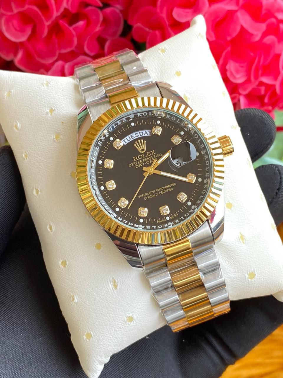 GENTS ROLEX WITH PERPETUAL CALENDAR FULL DAY DISPLAY DATE DISPLAY WATER RESISTANT BATTERY POWERED ROLEX BRANDED BOX