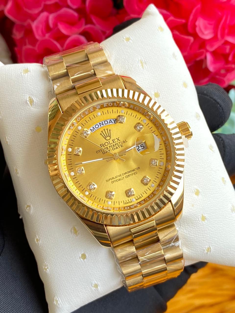 GENTS ROLEX WITH PERPETUAL CALENDAR FULL DAY DISPLAY DATE DISPLAY WATER RESISTANT BATTERY POWERED ROLEX BRANDED BOX